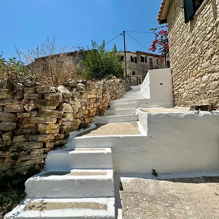 Chrysavgi Stone House * Katomerion