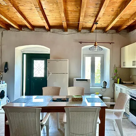 Villa Chrysavgi Stone House Katomerion