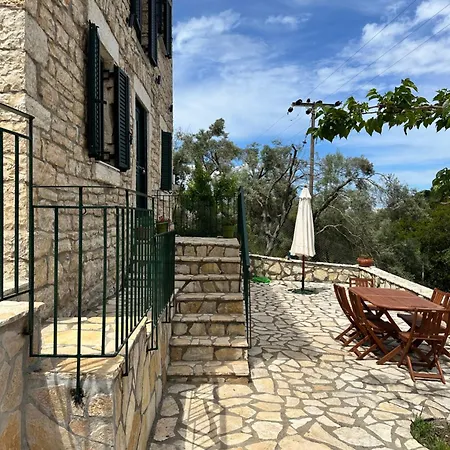 Vilă Chrysavgi Stone House *