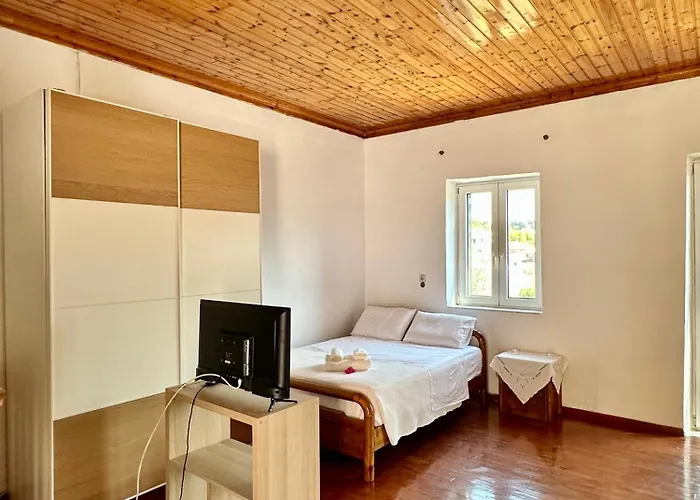 Chrysavgi Stone House Villa Katomerion