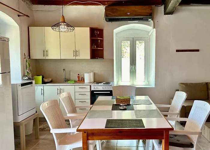 Chrysavgi Stone House Katomerion