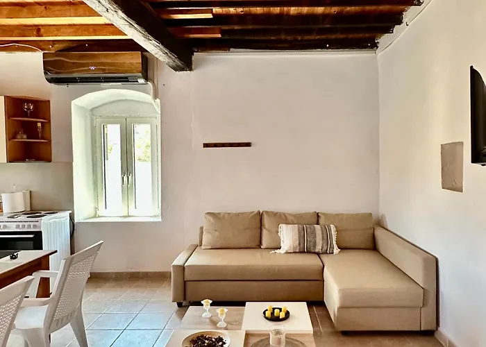 Chrysavgi Stone House *